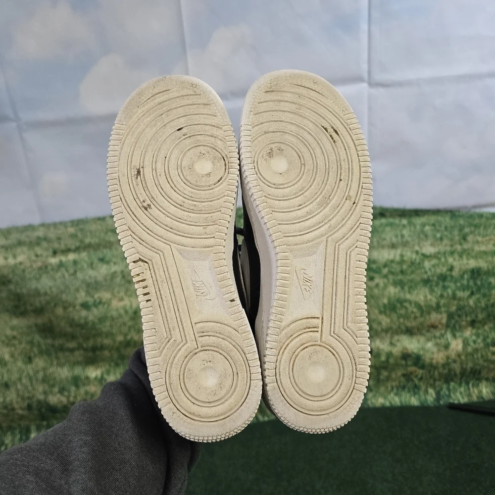 Nike | Air Force 1 '07 Low-Top Sneakers | Youth 7